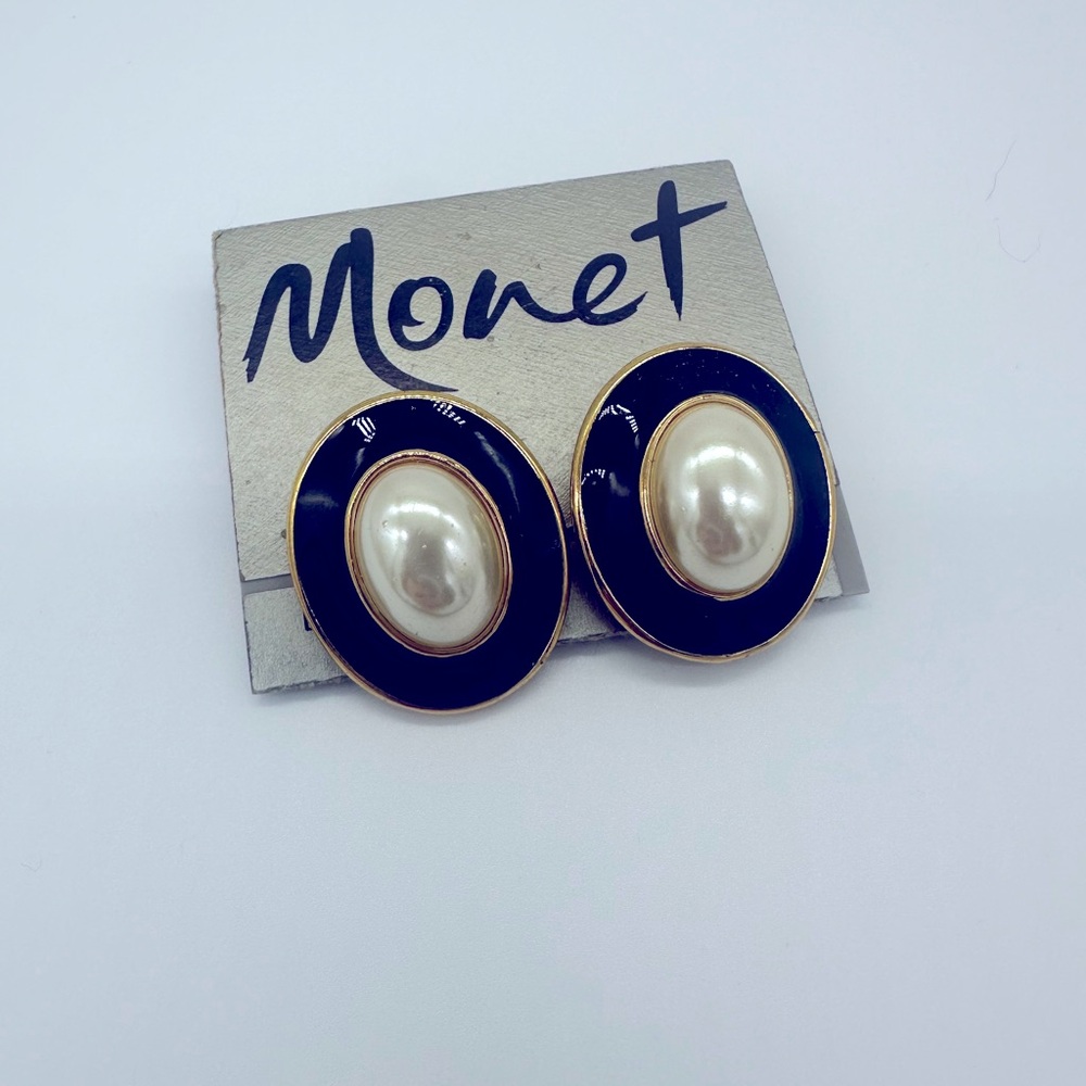 Monet black and gold clip on earrings